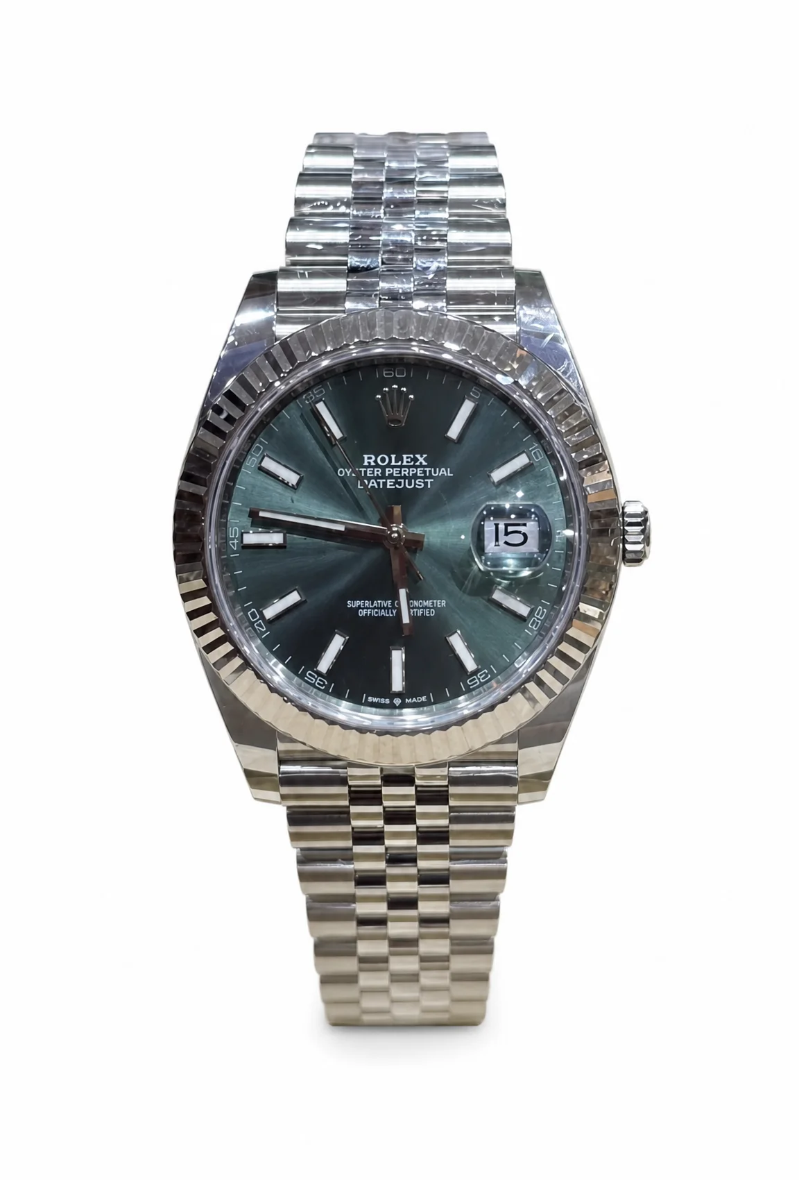 Watch_02_White_Background